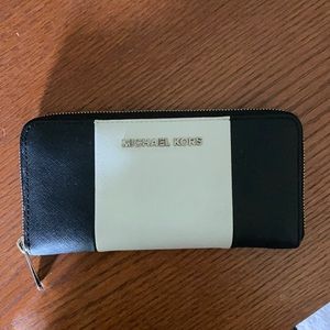 Michael Kors wallet